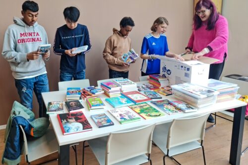 Verzameling boeken en films voor VSO De Linde